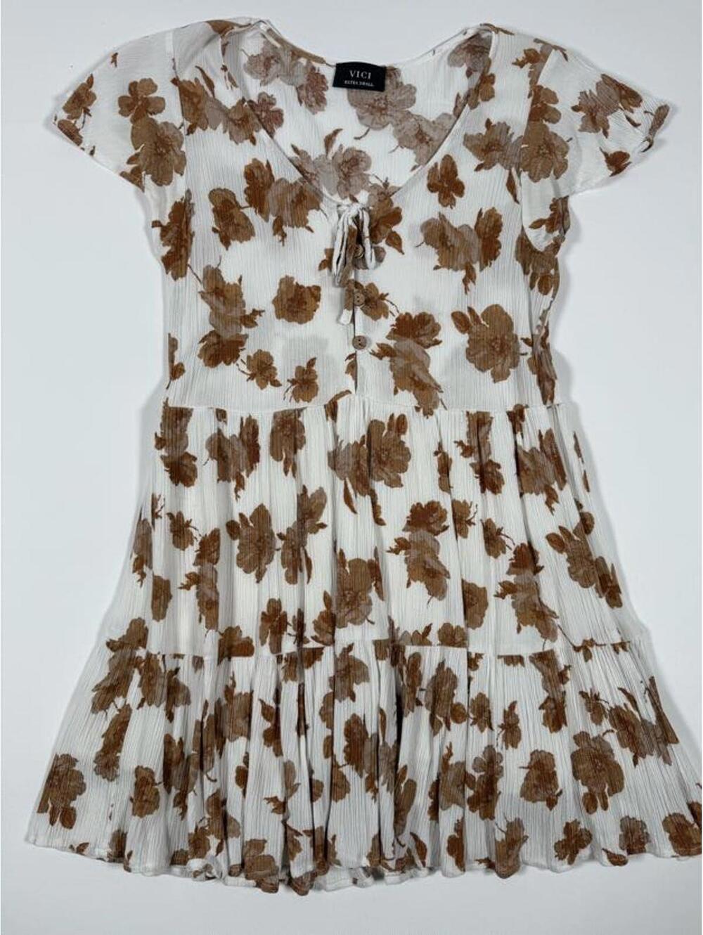 VICI Extra Small Floral Button-Front Dress